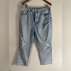 No Boundaries - Light wash distressed Jean pants